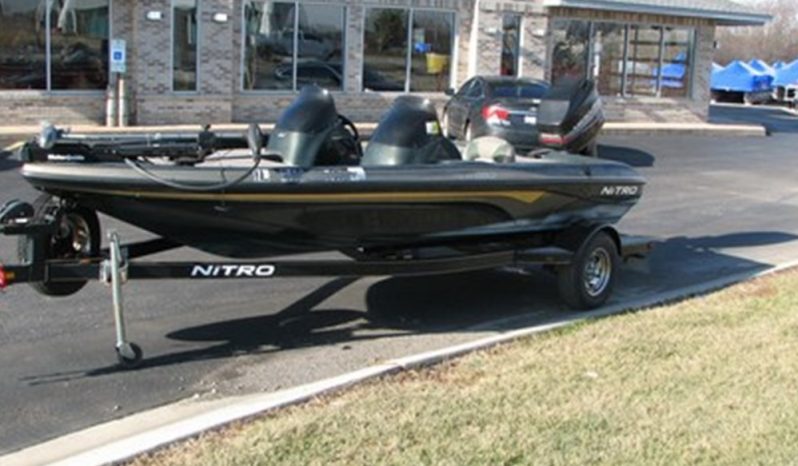 REDUCED-’05 Nitro 882NX DC w/150 Mercury full