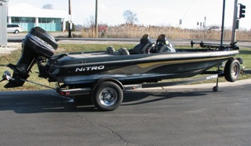 REDUCED-’05 Nitro 882NX DC w/150 Mercury full