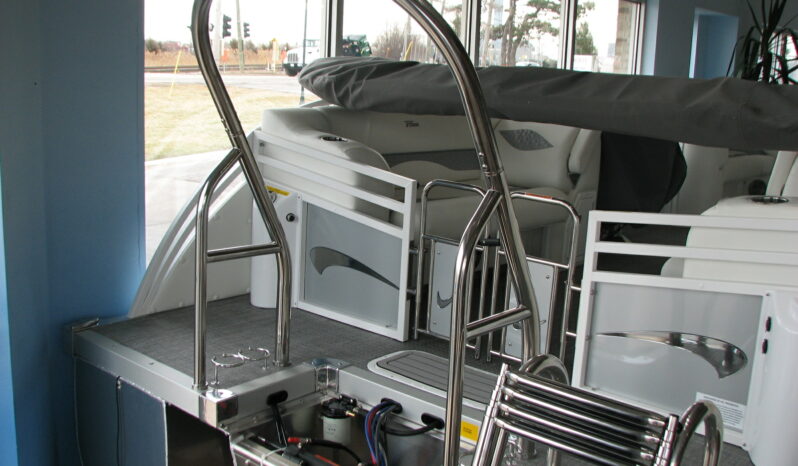 23′ JC Neptoon Sport TT w/200 Mercury full