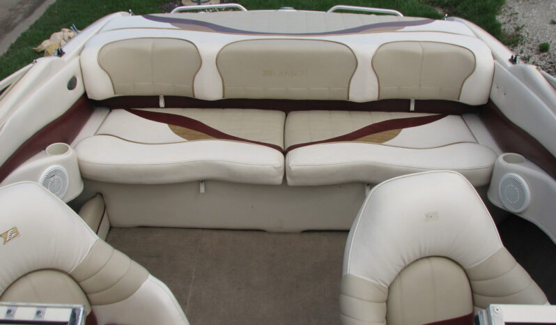 1999 Larson 20′ 206LXI with 5.0L Volvo full