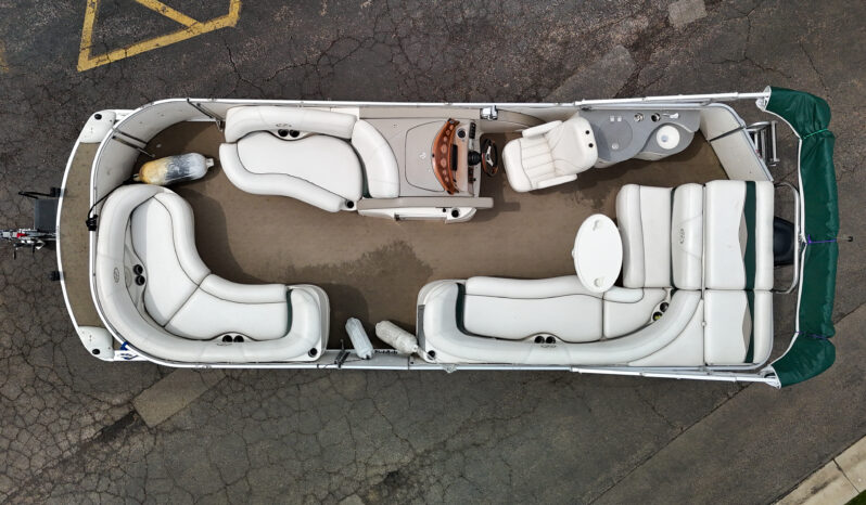 2006 Harris 23′ Royal Heritage full