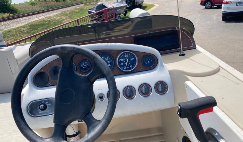 1997 Crestliner Pontoon W/40HP Mercury full