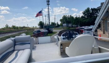 1997 Crestliner Pontoon W/40HP Mercury full