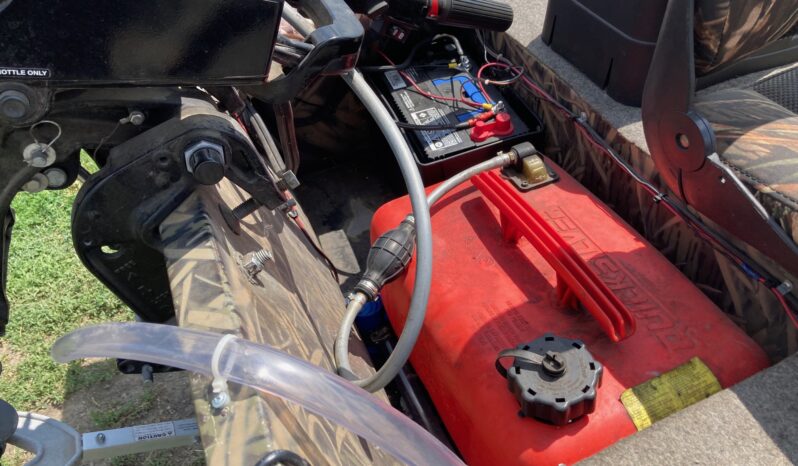 2015-1546 Crestliner Retriever Tiller and 25ELHPT Mercury full