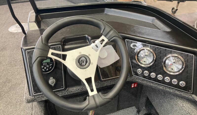 2026 Crestliner 1850 Fish Hawk W/ 150 HP Mercury full