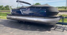 2018 Larson Escape RT2200 w/90HP Mercury 4S