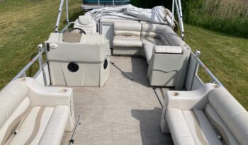 2007 Sunset Bay 23′ pontoon w/ 2015 Suzuki 90HP full