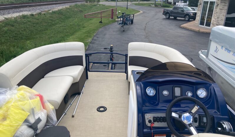2018 Larson Escape RT2200 w/90HP Mercury 4S full