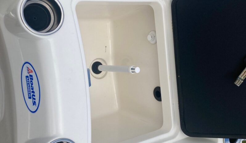 2018 Larson Escape RT2200 w/90HP Mercury 4S full