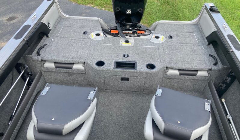 2017 1850 Super Hawk w/150 Mercury full